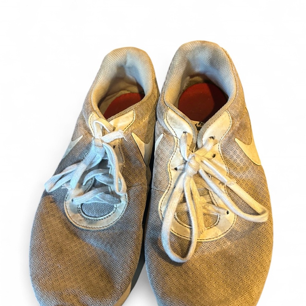 Nike Kids Light Gray Sneakers